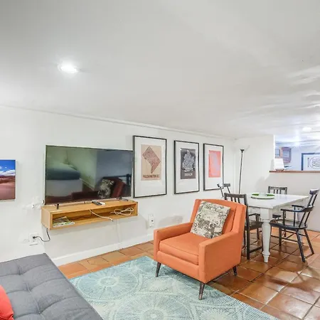 Dc Apartment With Smart Tv 2 Mi To National Mall!